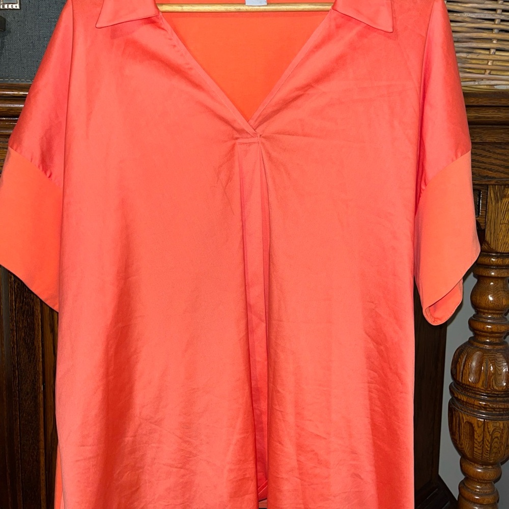 Chico's Coral V-Neck Short Sleeve Blouse